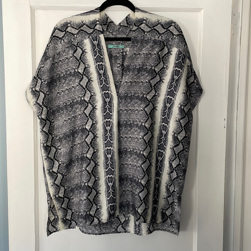 Elegant silk Tunic snake skin print